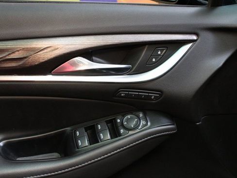 Used 2023 Buick Enclave Avenir image 18