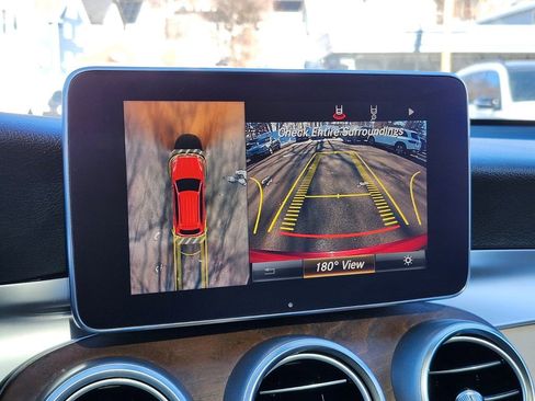 Used 2018 Mercedes-Benz GLC 300 4MATIC image 22