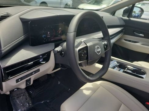 Certified 2025 Nissan Murano SV AWD/4WD image 16