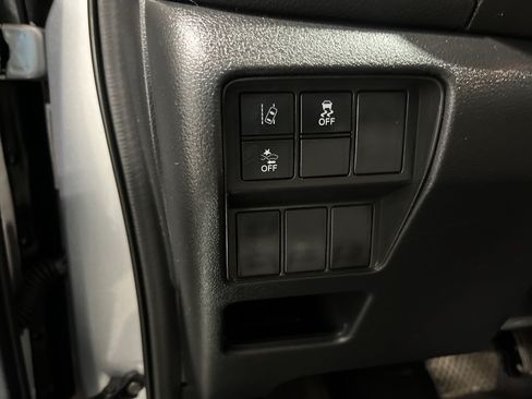 Used 2020 Honda CR-V LX image 30