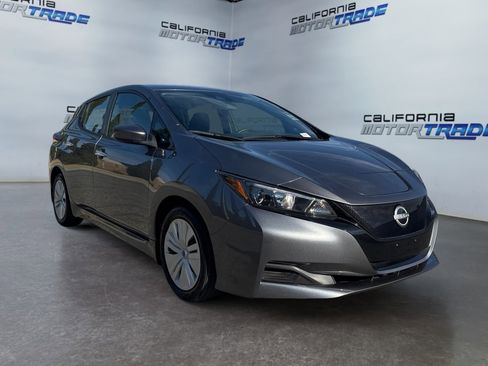 Used 2024 Nissan Leaf S image 3