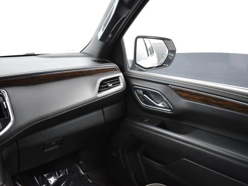 Used 2024 Chevrolet Tahoe Premier image 16