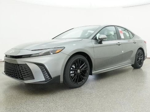 New 2026 Toyota Camry SE FWD image 2