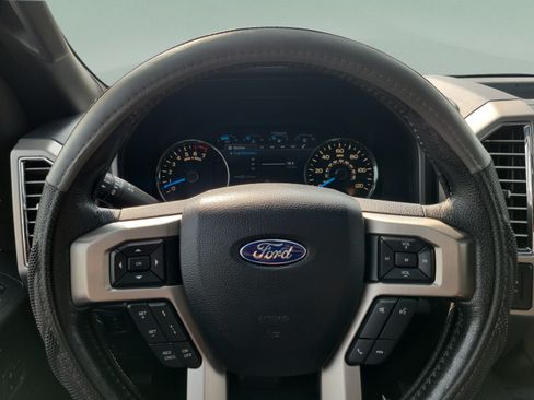 Used 2015 Ford F150 Platinum w/ Equipment Group 701A Luxury AWD/4WD image 20