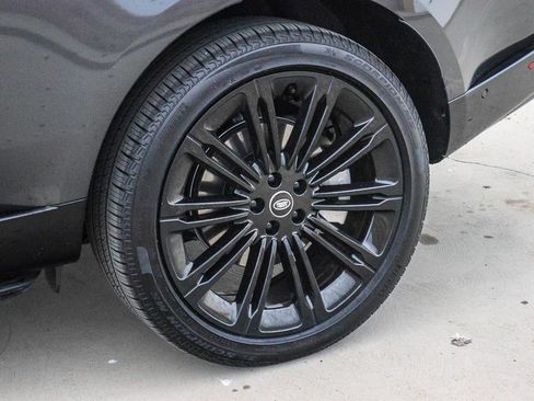 New 2025 Land Rover Range Rover Long Wheelbase SE image 10