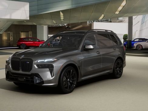 Used 2026 BMW X7 M60i image 29
