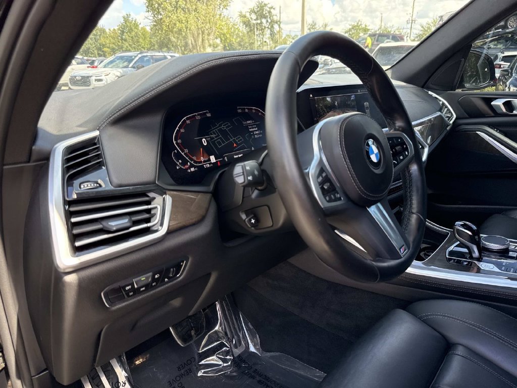 Used 2022 BMW X5 sDrive40i w/ M Sport Package RWD image 23