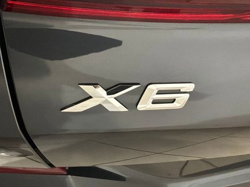 Used 2022 BMW X6 xDrive40i w/ M Sport Package image 26