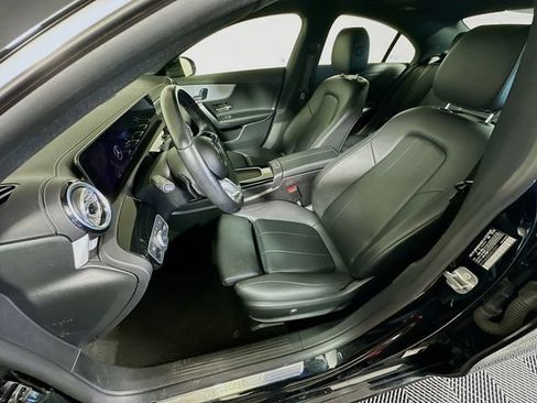 Used 2025 Mercedes-Benz CLA 250 image 12