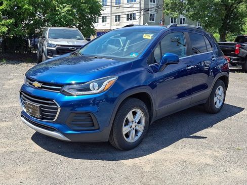 Certified 2020 Chevrolet Trax LT w/ LT Convenience Package AWD/4WD image 3