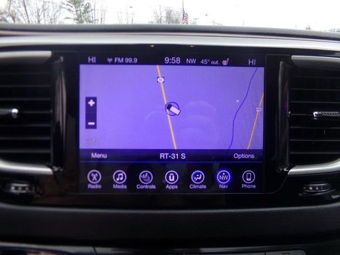 Used 2017 Chrysler Pacifica Touring-L image 24