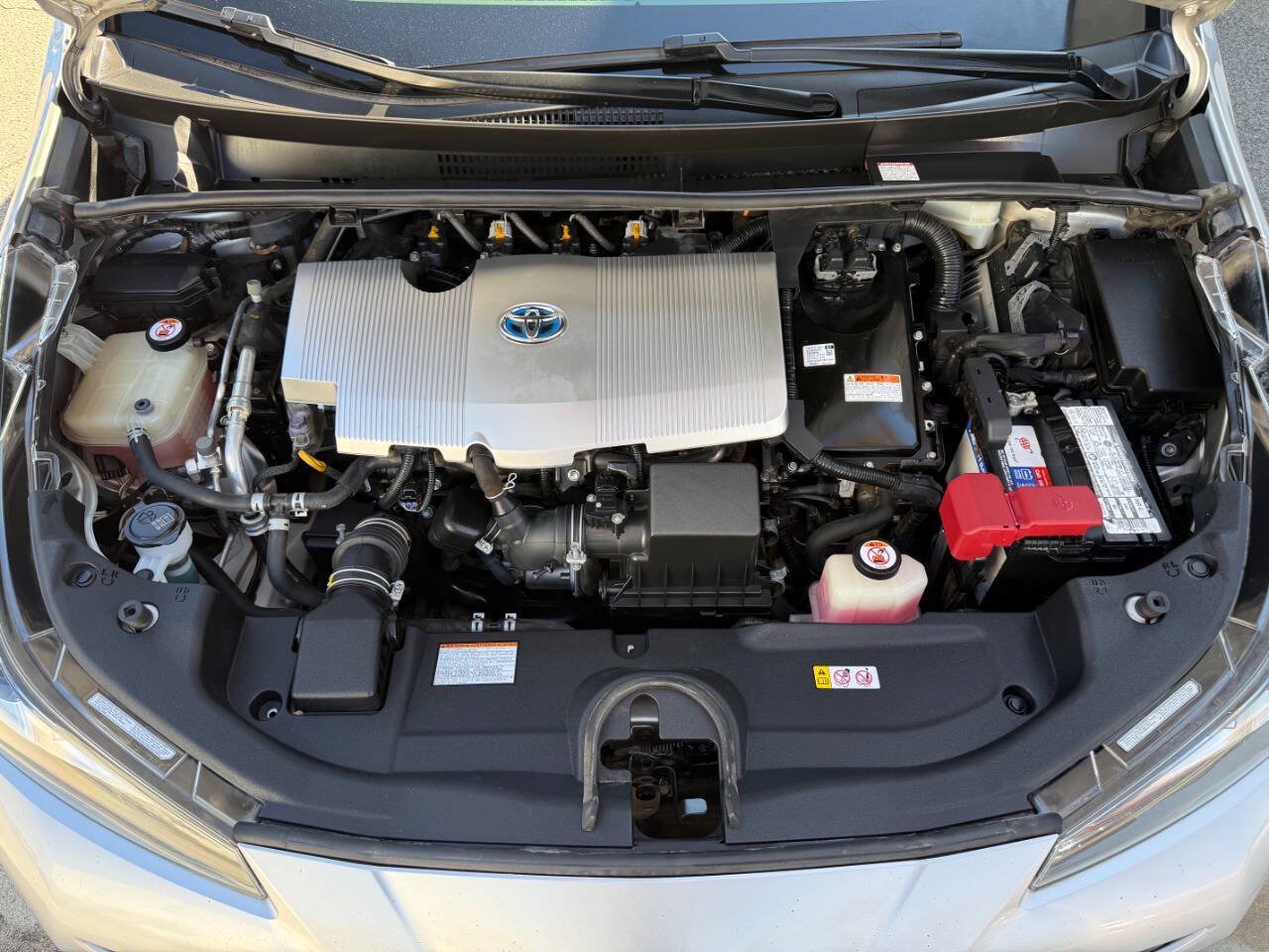 Used 2019 Toyota Prius L Eco FWD image 50
