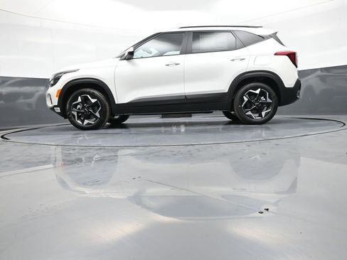 New 2025 Kia Seltos S image 32