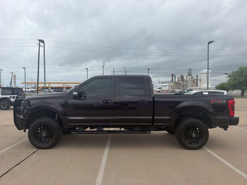 Used 2019 Ford F250 Lariat w/ Lariat Ultimate Package image 8