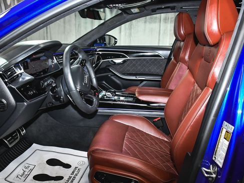 Used 2024 Audi S8 w/ S8 Comfort Plus Package image 54