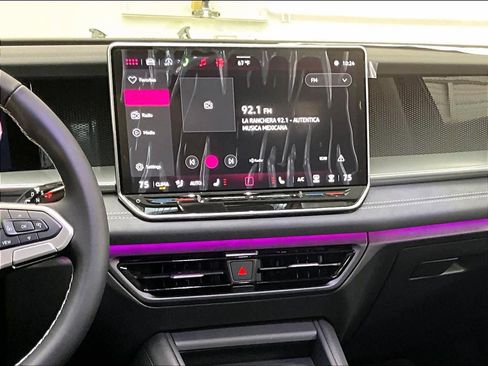 New 2026 Volkswagen Tiguan SE image 9