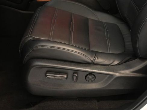 Used 2021 Honda CR-V Touring image 3
