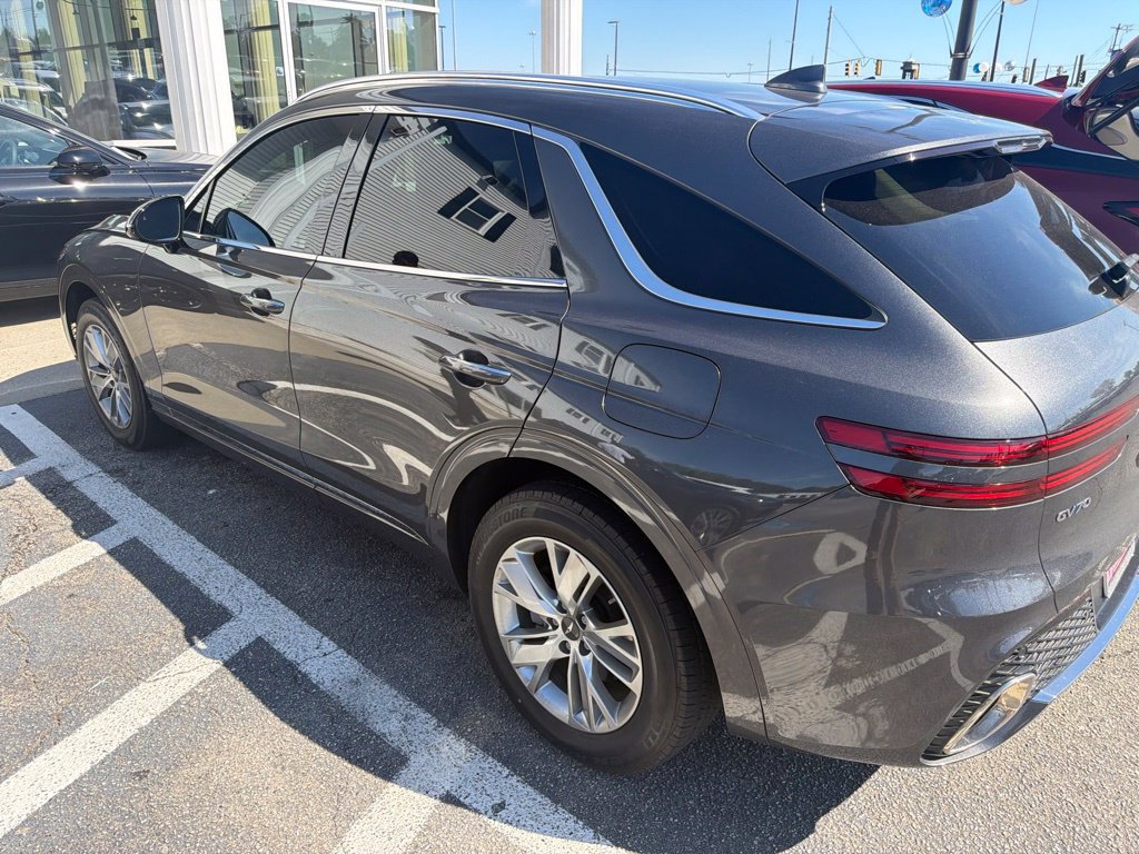 Used 2022 Genesis GV70 2.5T AWD/4WD image 3