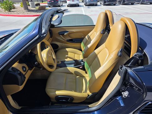 Used 2003 Porsche Boxster RWD image 10