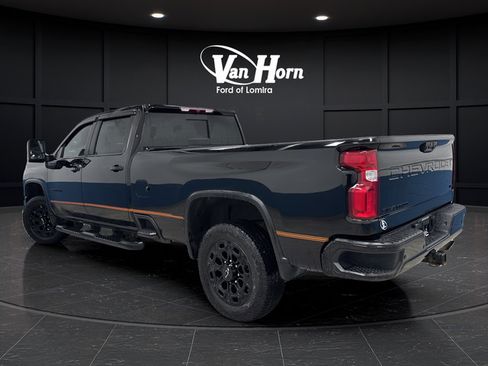 Used 2022 Chevrolet Silverado 2500 LTZ w/ LTZ Plus Package AWD/4WD image 3