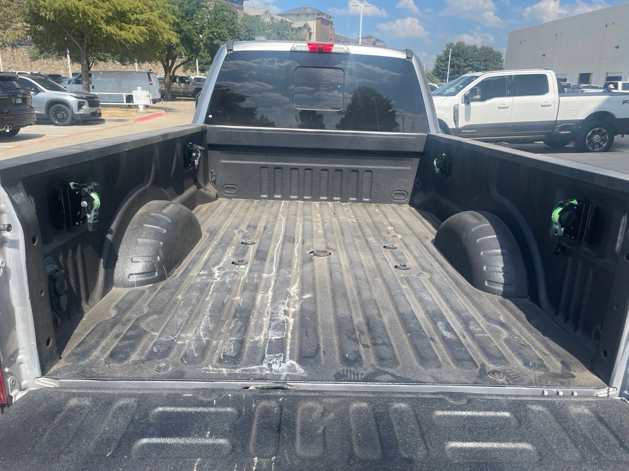 Used 2020 Ford F350 Lariat w/ Lariat Value Package AWD/4WD image 4