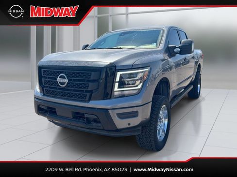Used 2024 Nissan Titan SV w/ SV Convenience Package AWD/4WD image 1