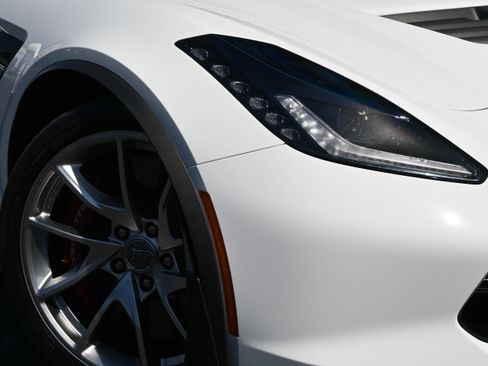 Used 2017 Chevrolet Corvette Z06 image 11