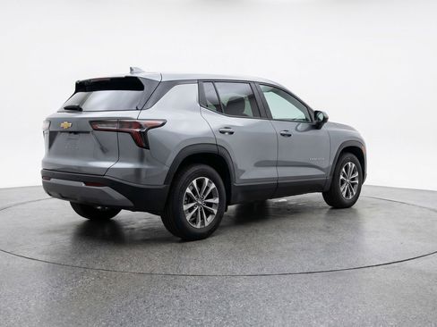 Used 2025 Chevrolet Equinox LT FWD image 9
