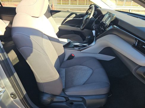 Used 2023 Toyota Camry LE image 11