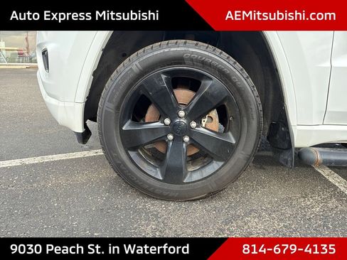 Used 2015 Jeep Grand Cherokee Altitude AWD/4WD image 8