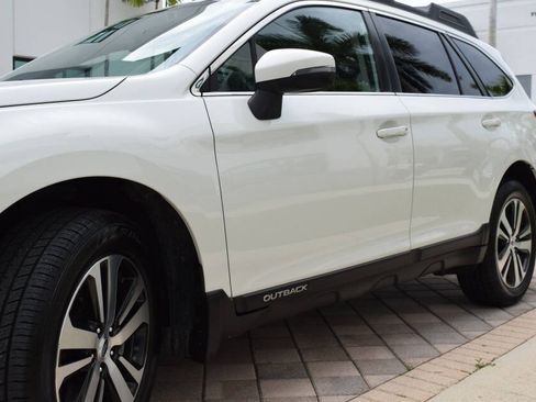 Used 2018 Subaru Outback 2.5i Limited AWD/4WD image 17