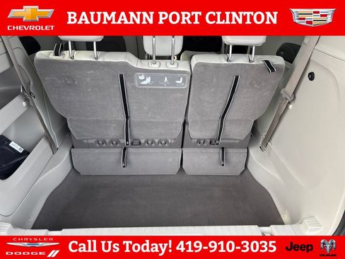 Used 2021 Chrysler Pacifica Touring-L w/ Premium & Safety Sphere Group AWD/4WD image 23
