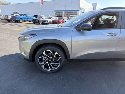 New 2026 Chevrolet Trax RS FWD image 9