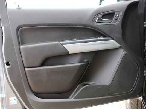 Used 2022 Chevrolet Colorado LT w/ Fleet Safety Package RWD image 14