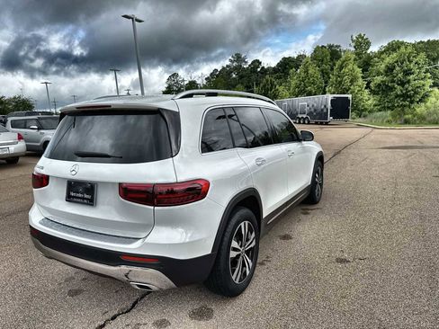 Used 2025 Mercedes-Benz GLB 250 image 8