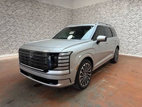 New 2026 Hyundai Palisade Calligraphy FWD image 3