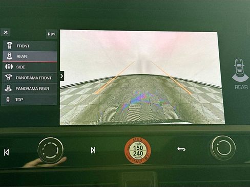 New 2025 Porsche Macan image 18