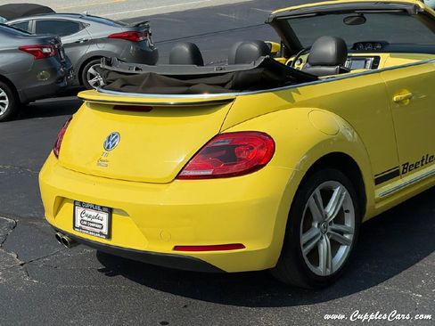 Used 2014 Volkswagen Beetle TDI image 40