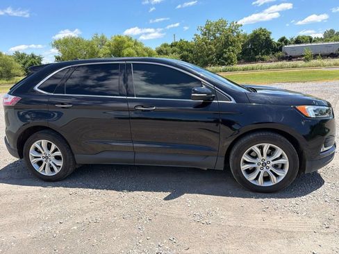 Used 2022 Ford Edge Titanium w/ Equipment Group 301A AWD/4WD image 4