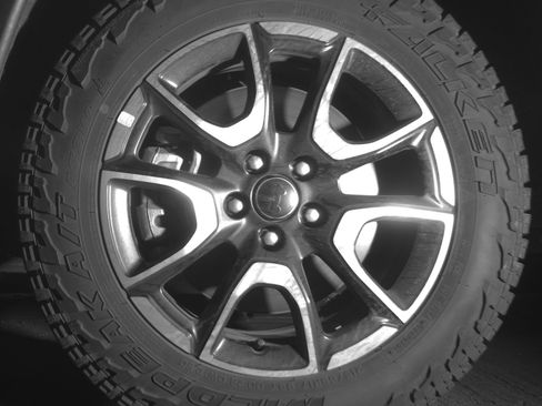 Used 2025 Jeep Compass Trailhawk AWD/4WD image 12