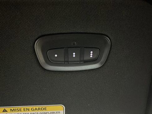 Used 2024 Jeep Wagoneer L Series II w/ Convenience Group I image 11