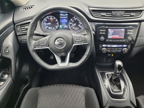 Used 2017 Nissan Rogue SV image 22