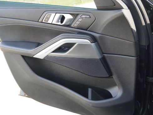 Used 2022 BMW X6 xDrive40i w/ Premium Package image 24