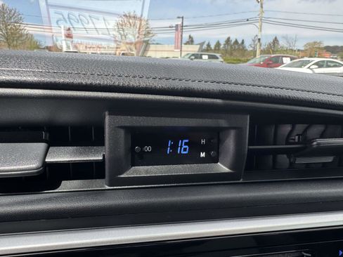 Used 2019 Toyota Corolla L w/ Body Protection Package image 33