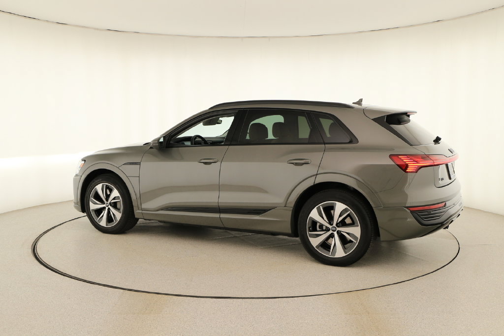 Certified 2024 Audi Q8 e-tron Premium AWD/4WD image 3