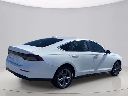Used 2024 Honda Accord EX image 2
