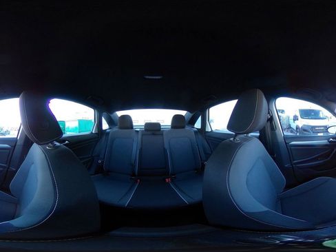 Used 2025 Volkswagen Jetta Sport image 40