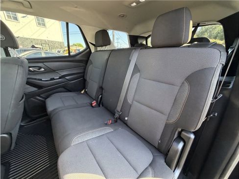 Used 2020 Chevrolet Traverse LS image 23