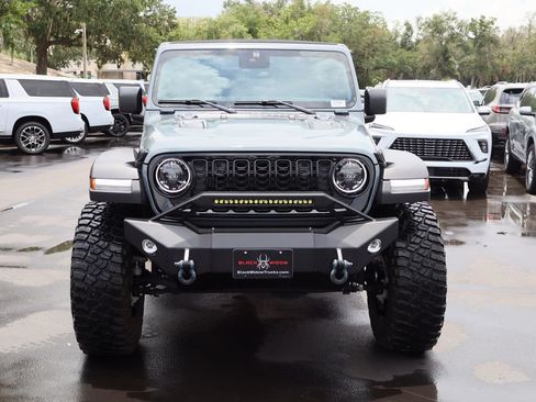 Used 2024 Jeep Wrangler Unlimited Sport AWD/4WD image 4