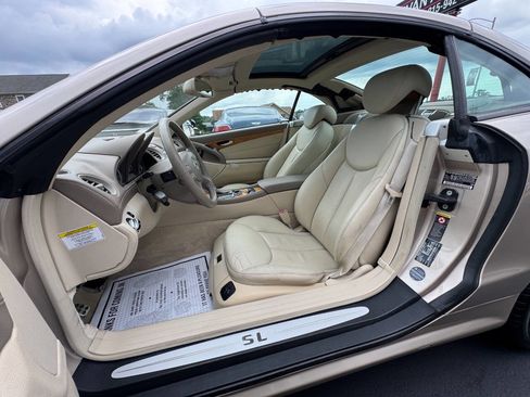 Used 2005 Mercedes-Benz SL 500 w/ AMG Sport Pkg image 12